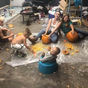 Meet your Posher, Debi